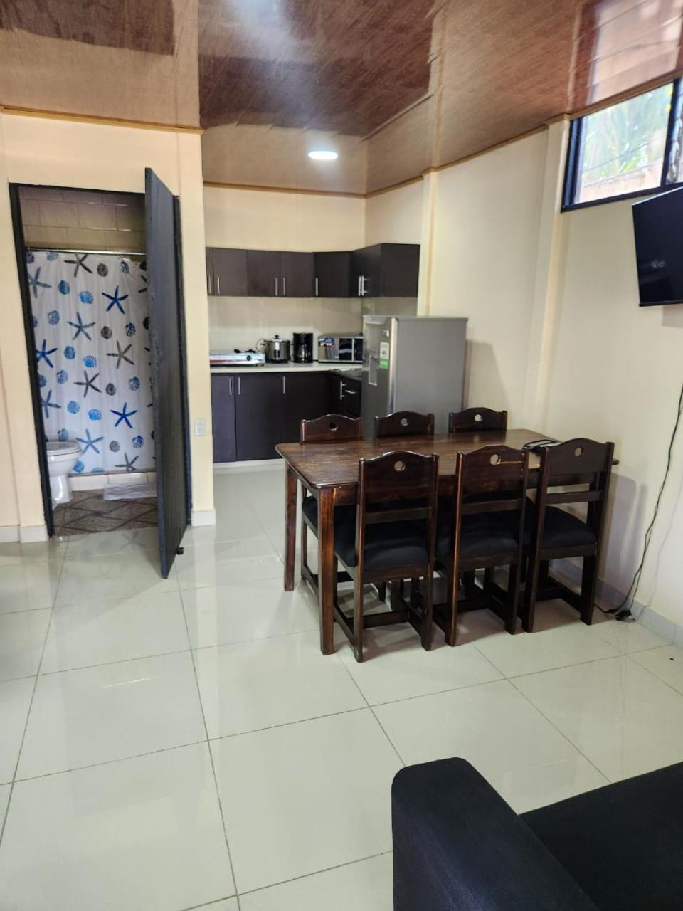 Cabinas Playa Bandera Bed & Breakfast Parrita Exterior foto